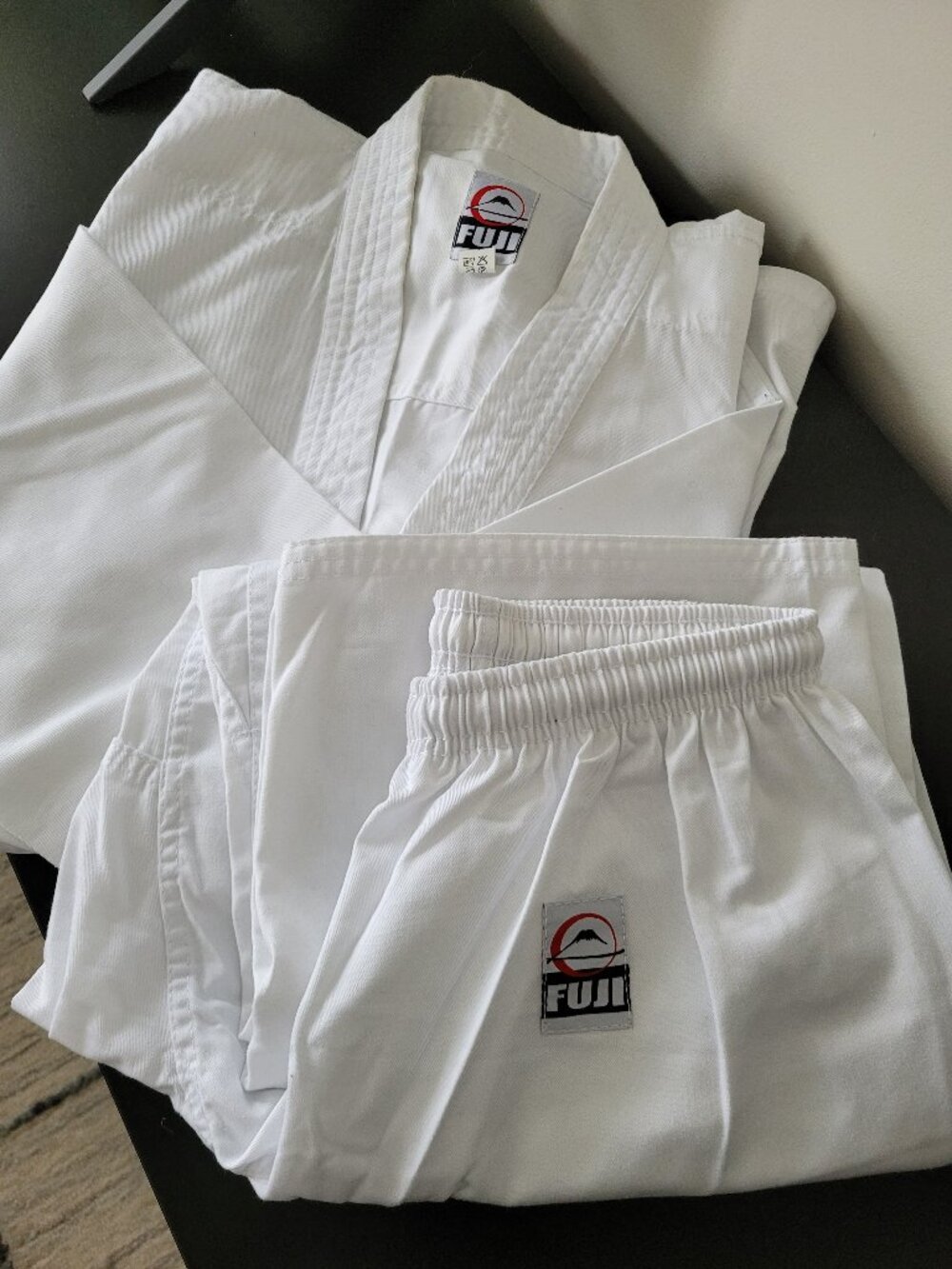 KARATE UNIFORM/UNISEX
